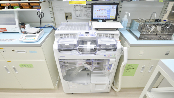 スギ薬局　宝塚小林店の調剤器具