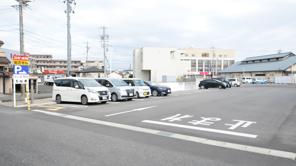 スギ薬局　半田星崎店の駐車場