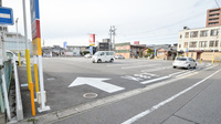 スギ薬局　陣中店の駐車場