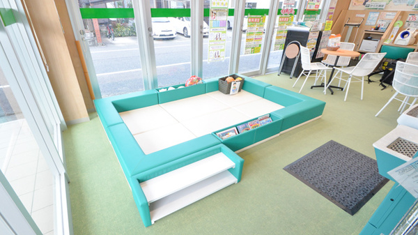 スギ薬局　陣中店のキッズ用設備