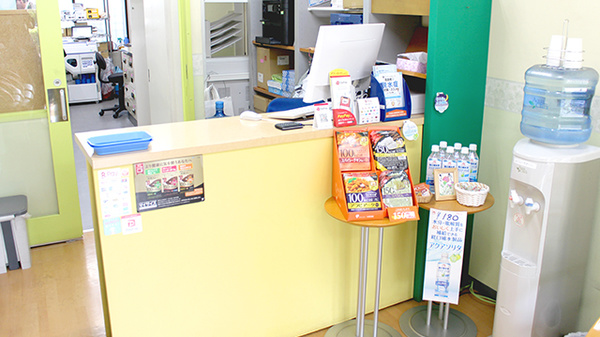さなえ薬局の受付/カウンター