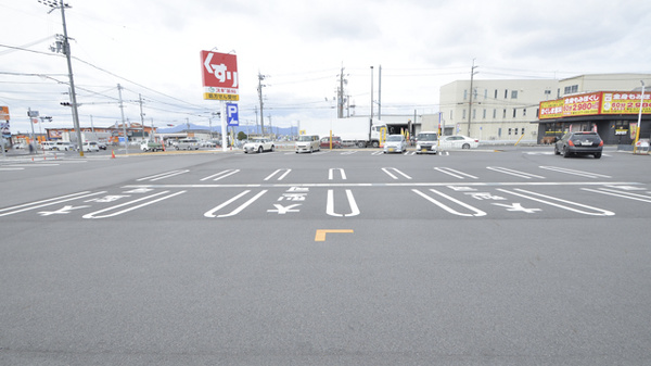 スギ薬局　栗東ひがし店の駐車場