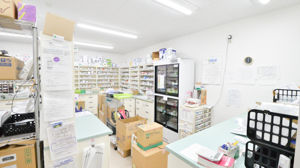 ココカラファイン薬局朝里店の調剤室