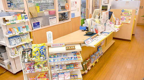 ココカラファイン薬局十日市場駅前店の受付/カウンター