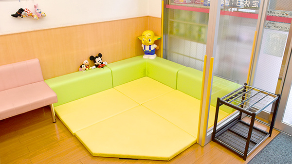 ココカラファイン薬局十日市場駅前店のキッズ用設備