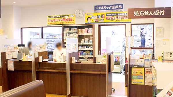 ココカラファイン薬局松戸店の受付/カウンター