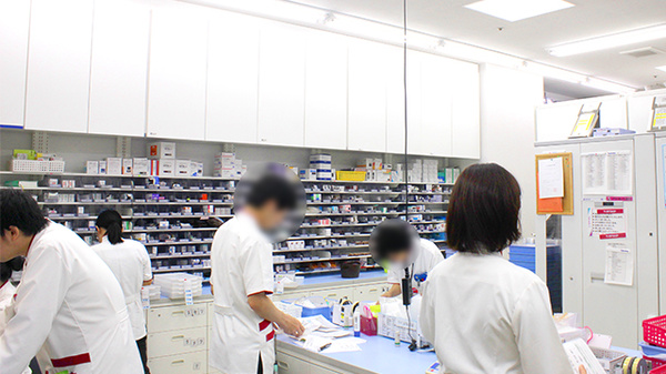 ココカラファイン薬局松戸店の調剤室