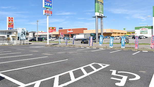 コダマ調剤薬局山田店の駐車場