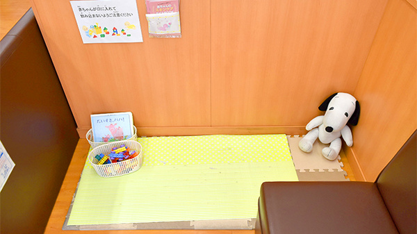 ココカラファイン薬局国分寺駅前通り店のキッズ用設備