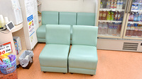 セイジョー薬局日野駅前店の待合スペース