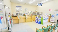 ココカラファイン薬局草間店の受付/カウンター