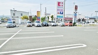 ココカラファイン薬局田原赤石店の駐車場