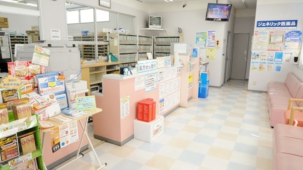 シーズ調剤薬局二川店の受付/カウンター