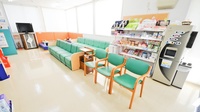 ココカラファイン薬局豊橋医療センター前店の待合スペース
