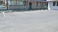 ココカラファイン薬局本地店の駐車場