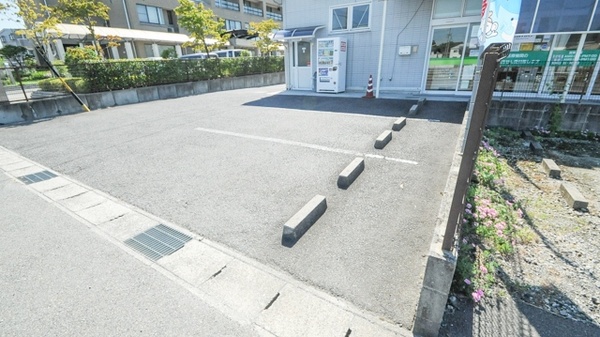 Ｚｉｐファーマシー白沢若林薬局の駐車場