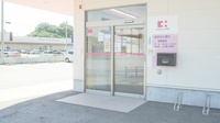 ココカラファイン薬局とこなめ店の入口