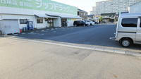 ジップドラッグ白沢師勝薬局の駐車場