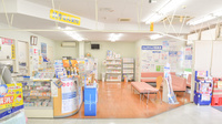 ジップドラッグ白子薬局の入口