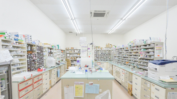 ココカラファイン薬局緑ヶ丘店の調剤室