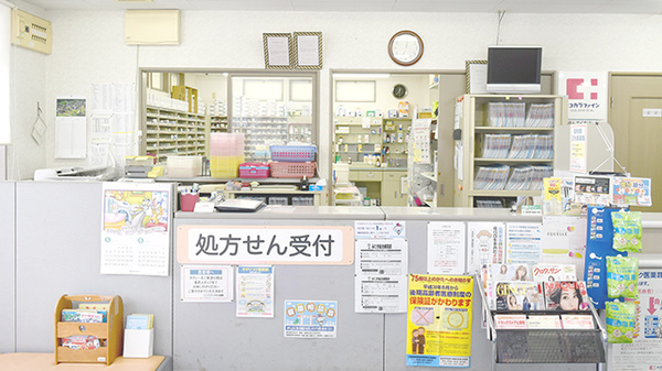 ココカラファイン薬局みたき店の受付/カウンター