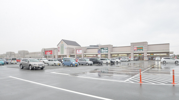 ココカラファイン薬局ミタス伊勢店の駐車場
