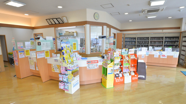 ココカラファイン薬局醍醐店の受付/カウンター