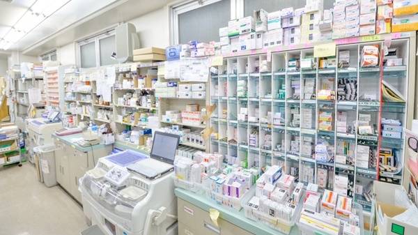 京大病院前調剤薬局の調剤室