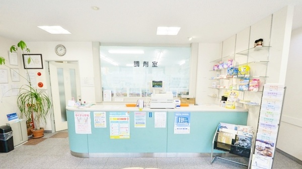 東大路調剤薬局の受付/カウンター