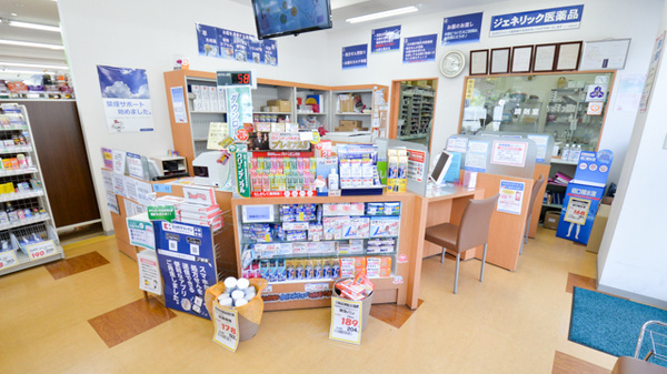ココカラファイン薬局北山店の受付/カウンター