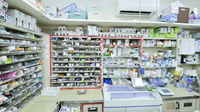 ココカラファイン薬局壬生店の薬棚