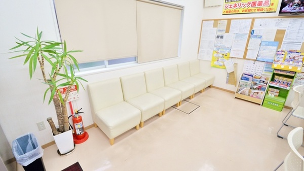 東邦薬局大宮くしげ店の待合スペース
