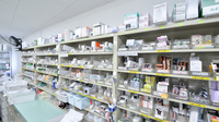 オーツカ市立病院前薬局の薬棚