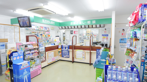 ココカラファイン薬局香久山店の受付/カウンター