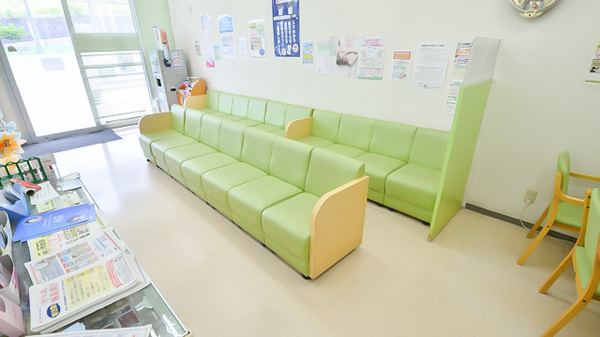 東洋薬局河合店の待合スペース