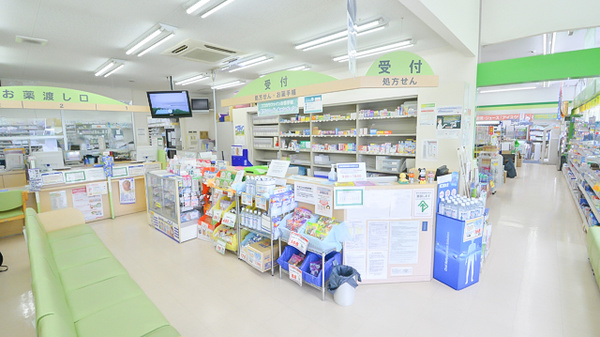 東洋薬局河合店の受付/カウンター