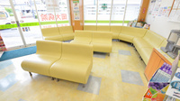 セガミ薬局岡大病院前店の待合スペース