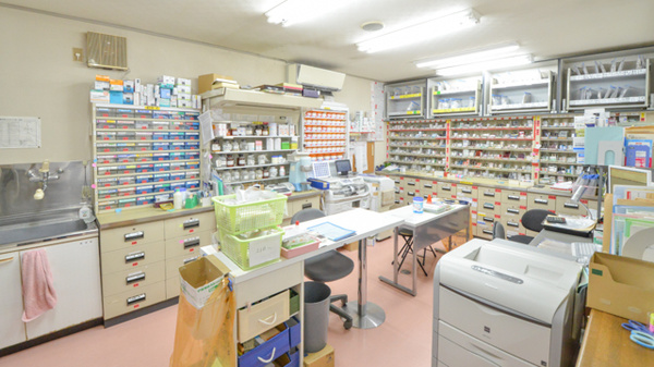東邦薬局和気店の調剤室