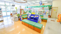 セガミ薬局貝塚店の待合スペース