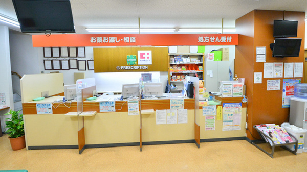 セガミ薬局河内永和店の受付/カウンター