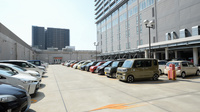 ココカラファイン薬局久宝寺店の駐車場
