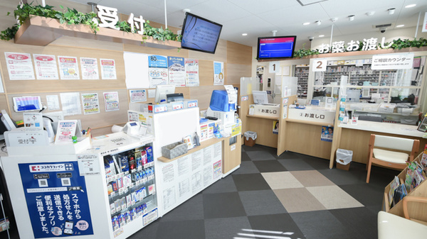 ココカラファイン薬局泉ヶ丘駅店の受付/カウンター