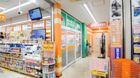 セガミ薬局阪急三国店の入口