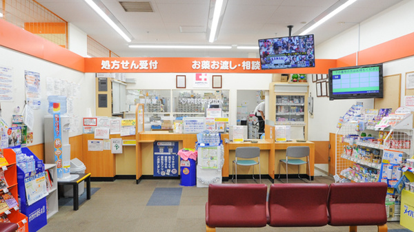 セガミ薬局阪急三国店の受付/カウンター