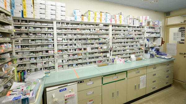 セガミ薬局御堂筋本町店の調剤室