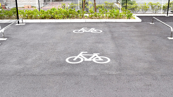 このみ薬局　高林店の駐輪場