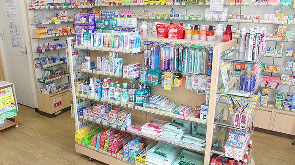コスモ薬局　幕張駅前店の雑貨品