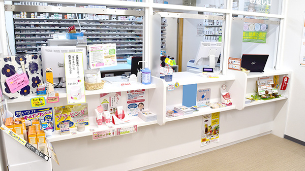 新生堂薬局　今の庄店の受付/カウンター