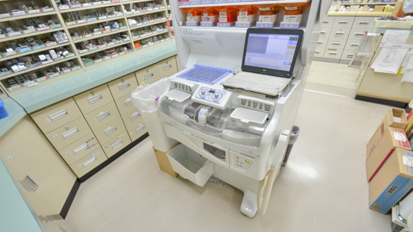 調剤薬局ツルハドラッグ富良野店の調剤器具