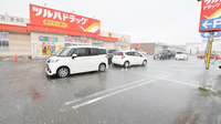 調剤薬局ツルハドラッグ砂川店の駐車場